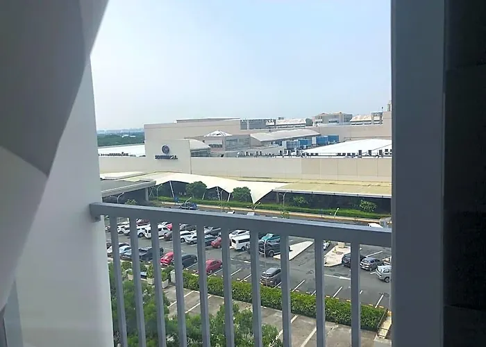Hotel Stunning 1 Bedroom Unit With Pool By The Mall 4*
